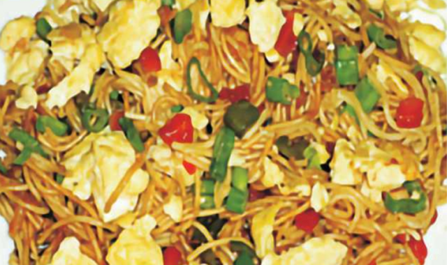 EGG CHOWMEIN